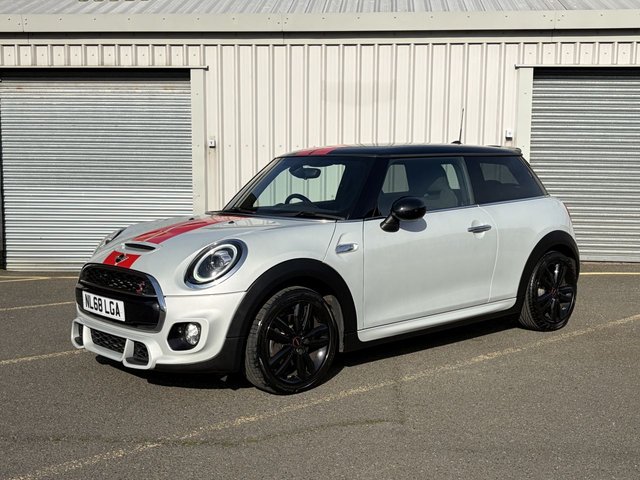 2018 MINI HATCH