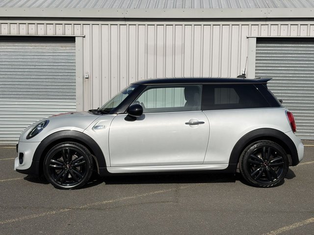 2018 MINI HATCH - Photo 2