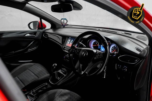 2017 Vauxhall Astra 1.4L SRI Vx Line Nav 5dr - Photo 3