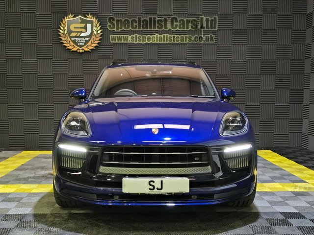 2025 PORSCHE MACAN - Photo 4