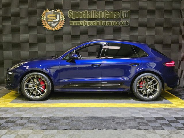 2025 PORSCHE MACAN - Photo 2