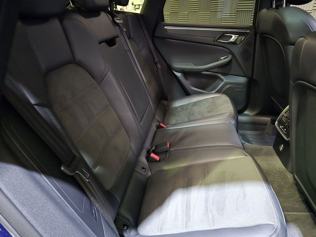 2025 PORSCHE MACAN - Photo 7