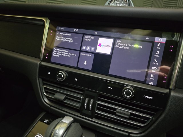 2025 PORSCHE MACAN - Photo 10