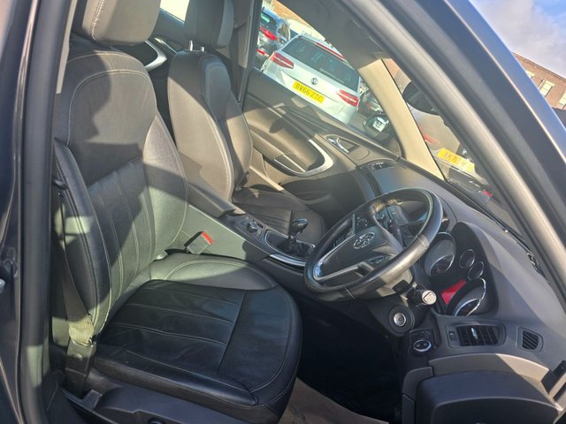 2013 VAUXHALL INSIGNIA 2.0 CDTi ecoFLEX Elite Nav Hatchback 5dr Diesel Manual Euro 5 (s/s) (160 ps) - Photo 10