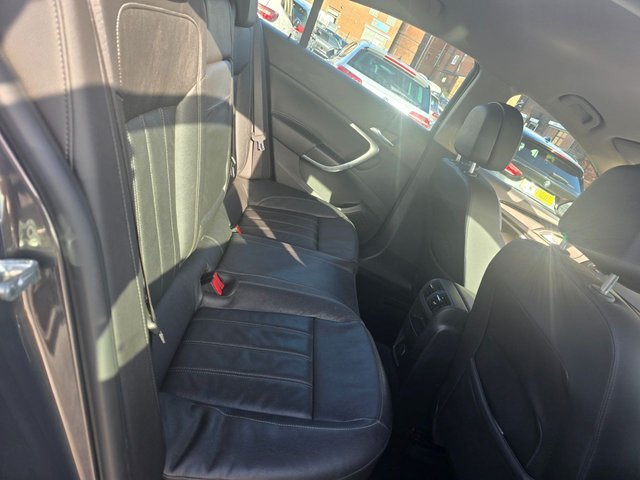 2013 VAUXHALL INSIGNIA 2.0 CDTi ecoFLEX Elite Nav Hatchback 5dr Diesel Manual Euro 5 (s/s) (160 ps) - Photo 11