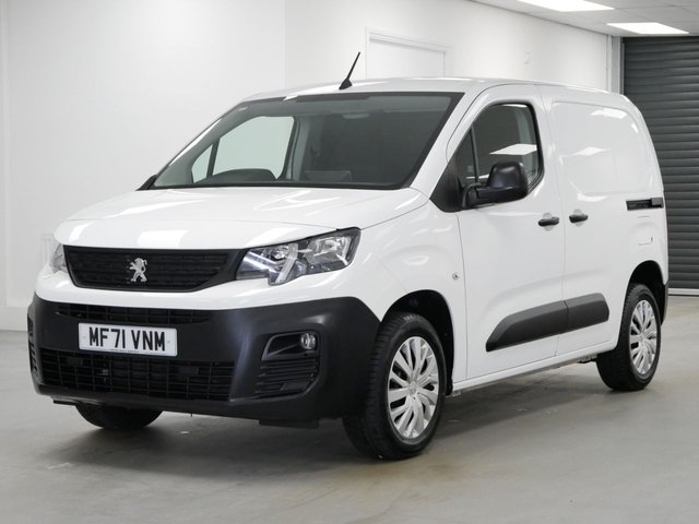 View our Peugeot Partner 1.5 BLUEHDI 100 BHP PROESSIONAL PREMIUM 