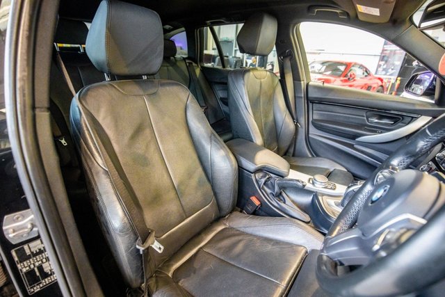 2019 BMW 3 Series 2L M Sport 5dr - Photo 3