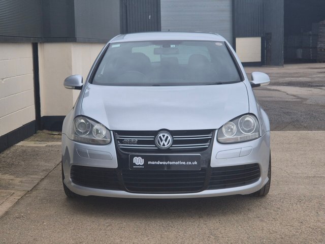 2021 VOLKSWAGEN GOLF R32 - Photo 11