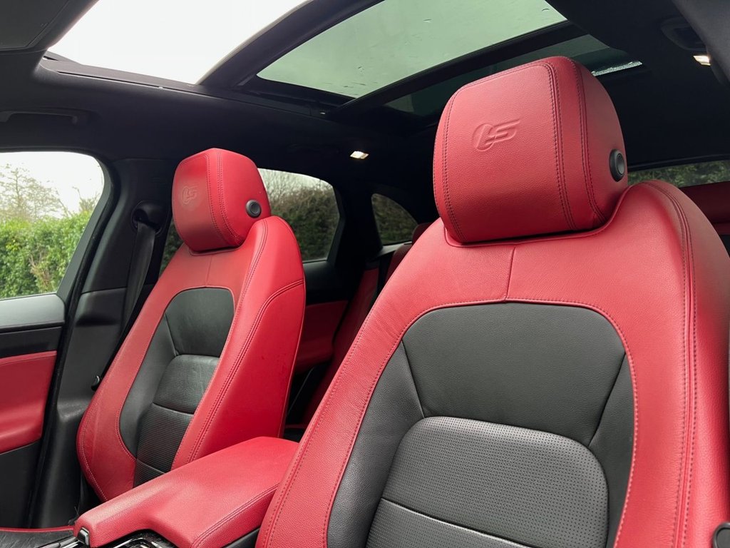 USED 2017 67 JAGUAR F-PACE 3.0 D300 V6 S SUV 5dr Diesel Auto AWD Euro 6 (s/s) (300 ps) *PAN ROOF / REVERSE CAMERA / 22'S