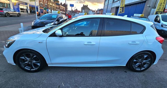 2018 FORD FOCUS - Photo 5