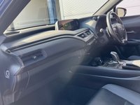 USED 2021 21 LEXUS UX 300e 54.3kWh SUV 5dr Electric Auto (204 ps) HEADS UP DISPLAY + NAV