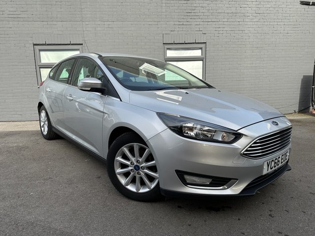 2016 FORD FOCUS - Photo 2