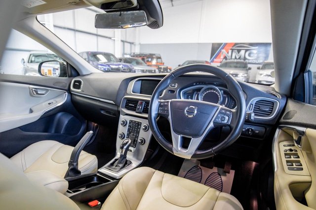 2016 Volvo V40 2L Inscription 5dr - Photo 2