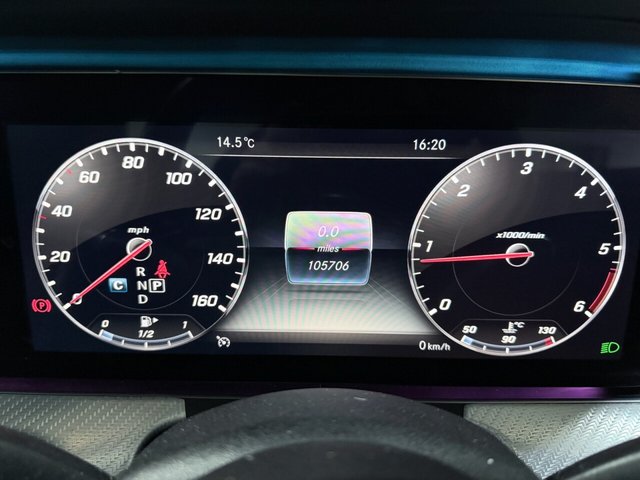 2019 Mercedes-Benz E-CLASS - Photo 9