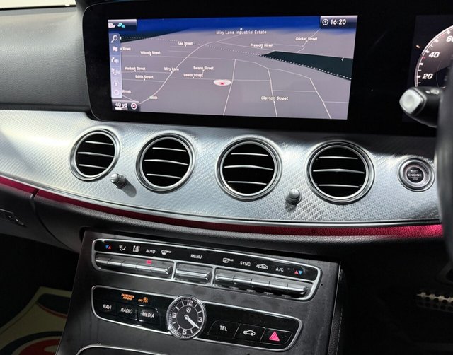 2019 Mercedes-Benz E-CLASS - Photo 10