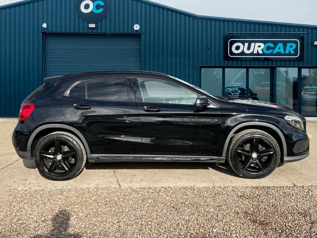 2017 MERCEDES-BENZ GLA 2017 2.1 GLA220d AMG Line (Premium) SUV 5dr Diesel 7G-DCT 4MATIC Euro 6 (s/s) (177 ps) - Photo 2