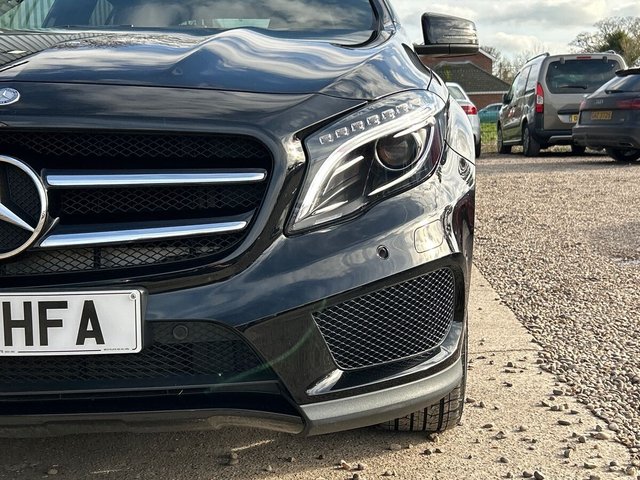 2017 MERCEDES-BENZ GLA 2017 2.1 GLA220d AMG Line (Premium) SUV 5dr Diesel 7G-DCT 4MATIC Euro 6 (s/s) (177 ps) - Photo 10