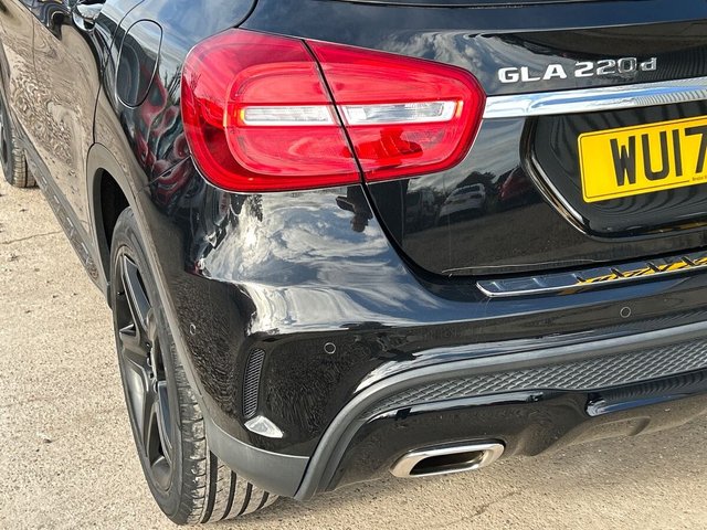 2017 MERCEDES-BENZ GLA 2017 2.1 GLA220d AMG Line (Premium) SUV 5dr Diesel 7G-DCT 4MATIC Euro 6 (s/s) (177 ps) - Photo 11