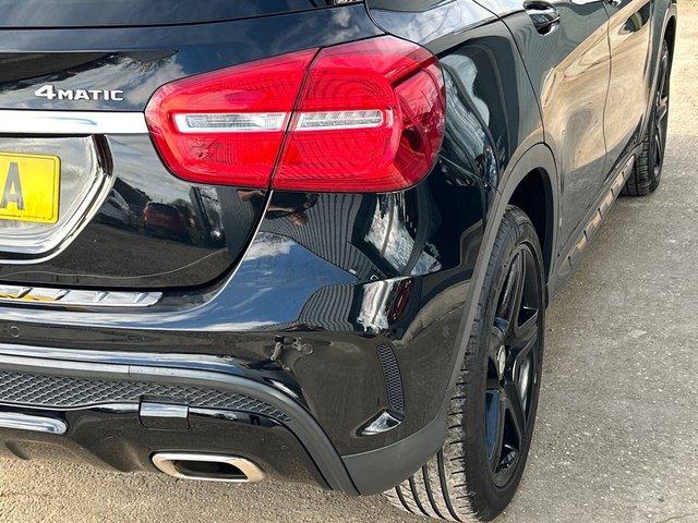 2017 MERCEDES-BENZ GLA 2017 2.1 GLA220d AMG Line (Premium) SUV 5dr Diesel 7G-DCT 4MATIC Euro 6 (s/s) (177 ps) - Photo 12