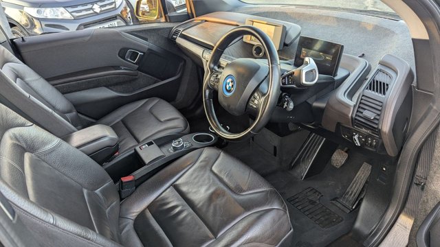 2017 BMW I3 0.6L null 4dr - Photo 11
