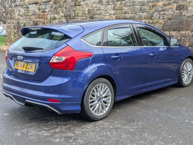 2014 Ford Focus 1.6L Zetec S 5dr - Photo 4