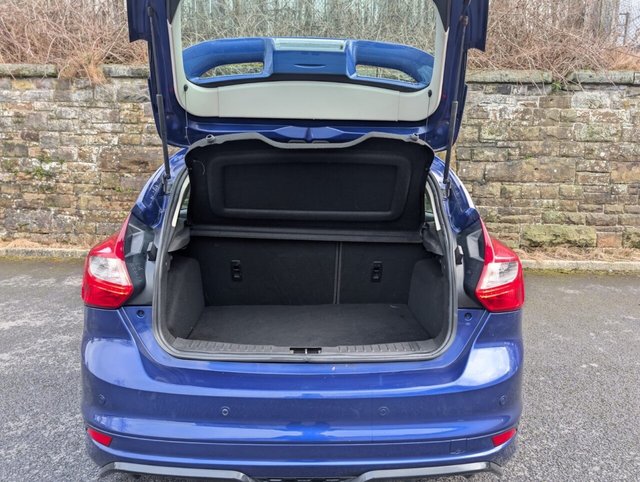 2014 Ford Focus 1.6L Zetec S 5dr - Photo 7