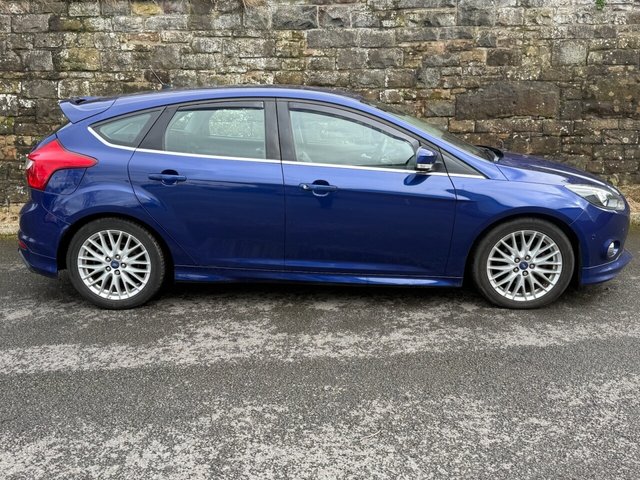 2014 Ford Focus 1.6L Zetec S 5dr - Photo 8