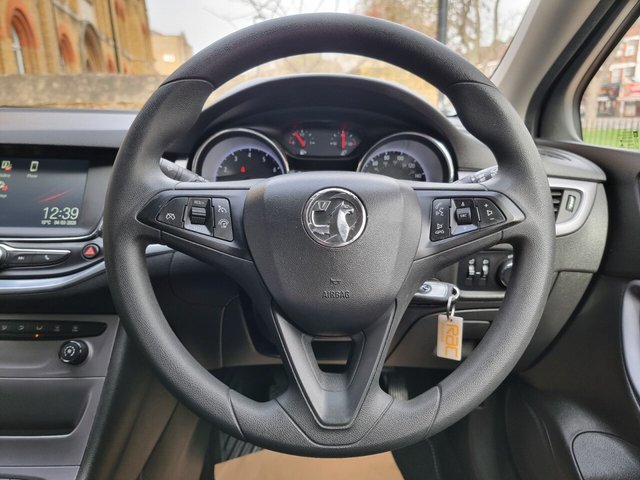 2016 VAUXHALL ASTRA 2016 1.4i Turbo Design Hatchback 5dr Petrol Manual Euro 6 (125 ps) - Photo 3