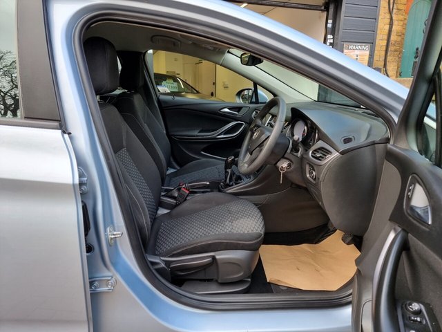 2016 VAUXHALL ASTRA 2016 1.4i Turbo Design Hatchback 5dr Petrol Manual Euro 6 (125 ps) - Photo 12