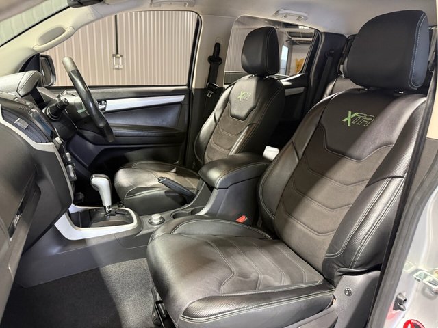 2021 ISUZU D-MAX - Photo 9