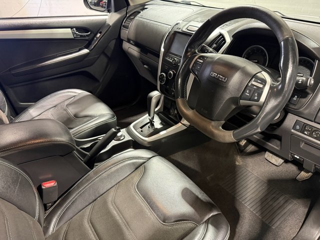 2021 ISUZU D-MAX - Photo 3