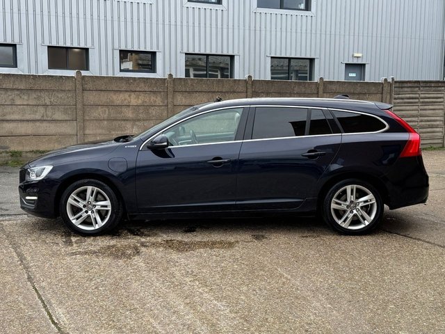 2015 Volvo V60 2.4L SE Lux Nav 5dr - Photo 8