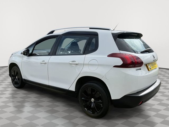 2016 PEUGEOT 2008 - Photo 9