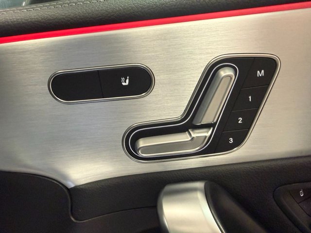 2019 Mercedes-Benz A-Class 2L Amg 5dr - Photo 11