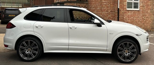 2014 PORSCHE CAYENNE 3.0 TD V6 Platinum Edition SUV 5dr Diesel TiptronicS 4WD Euro 5 (s/s) (245 ps) - Photo 4