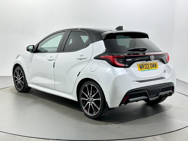 2022 Toyota Yaris - Photo 6