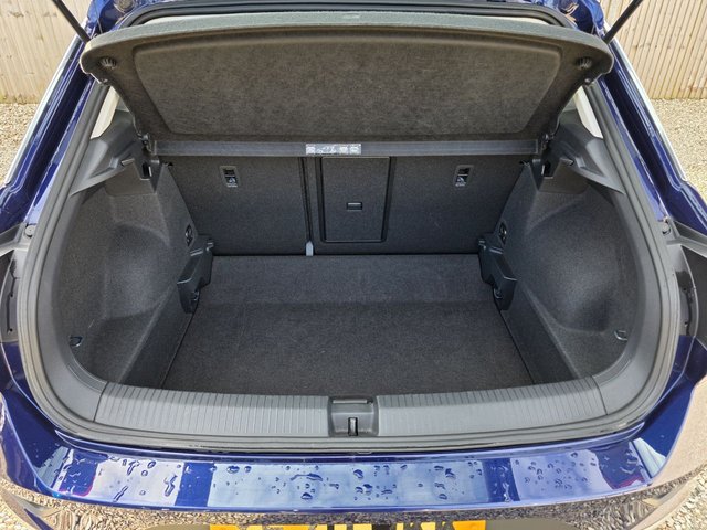 2020 VOLKSWAGEN T-ROC - Photo 9