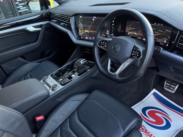2023 VOLKSWAGEN TOUAREG 3.0 TDI V6 Black Edition SUV 5dr Diesel Tiptronic 4Motion Euro 6 (s/s) (231 ps) - Photo 8