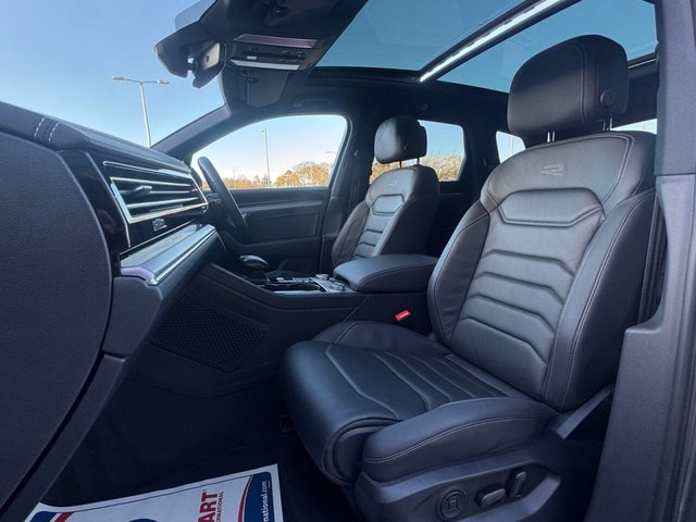 2023 VOLKSWAGEN TOUAREG 3.0 TDI V6 Black Edition SUV 5dr Diesel Tiptronic 4Motion Euro 6 (s/s) (231 ps) - Photo 10