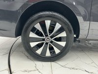 USED 2025 74 MERCEDES-BENZ VITO 2.0 119 CDI SELECT Crew Van Double Cab 5dr Diesel G-Tronic RWD L2 Euro 6 (s/s) (190 ps) Finished In Graphite Grey, This Vito Comes With 17" Alloy Wheels, 2 Keys, Reverse Camera, Multifunction Steering Wheel, Multimedia System With Touchscreen, 6 Seats, 12 Months MOT 3 Months Warranty. Finance And Extended Warranty Available.