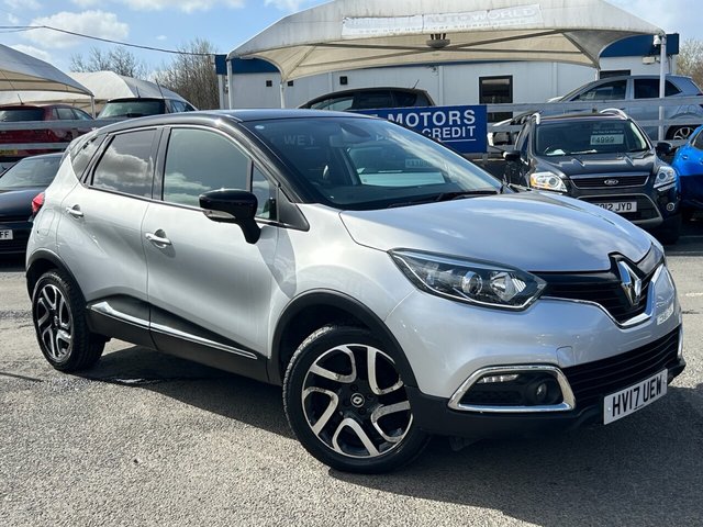 View our RENAULT CAPTUR