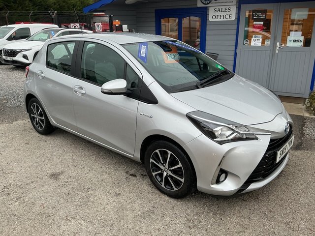 2019 TOYOTA YARIS - Photo 2