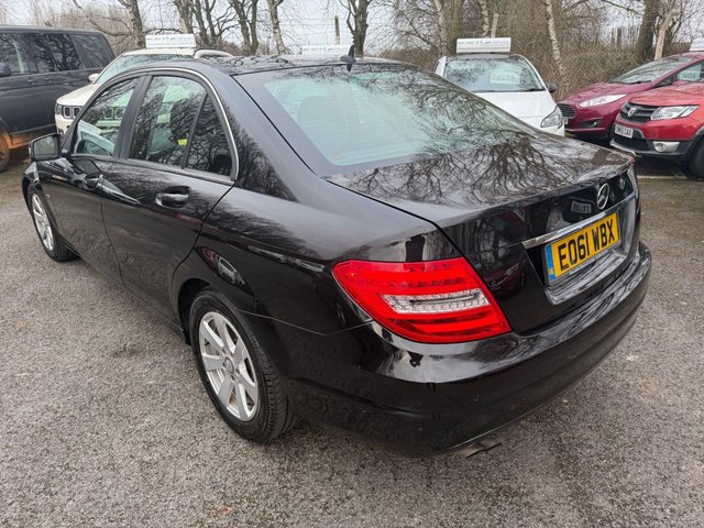 2011 Mercedes-Benz C-CLASS - Photo 4