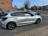 USED 2023 73 FORD FOCUS 1.0T EcoBoost ST-Line Hatchback 5dr Petrol Manual Euro 6 (s/s) (125 ps) FORD FOCUS 1.0T EcoBoost ST-Line Hatchback 5dr Petrol Manual Euro 6 (s/s) (125 ps)