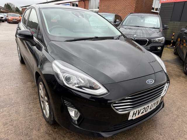 2020 FORD FIESTA - Photo 2