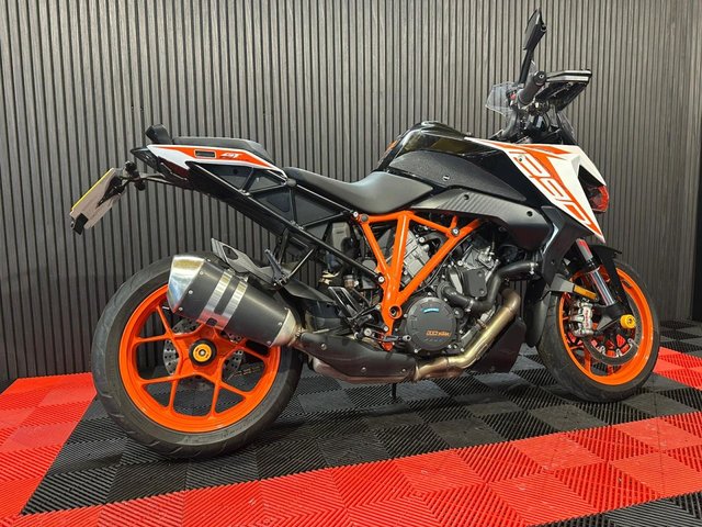 View our KTM 1290 Super Duke GT