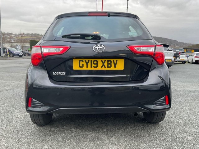 2019 TOYOTA YARIS - Photo 9