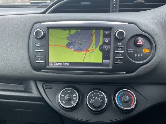 2019 TOYOTA YARIS - Photo 12