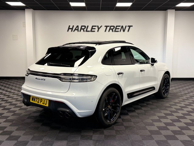 2022 PORSCHE MACAN - Photo 6