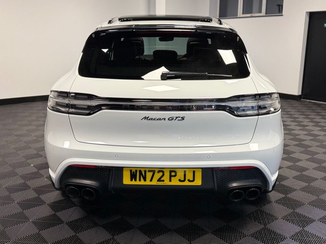 2022 PORSCHE MACAN - Photo 7